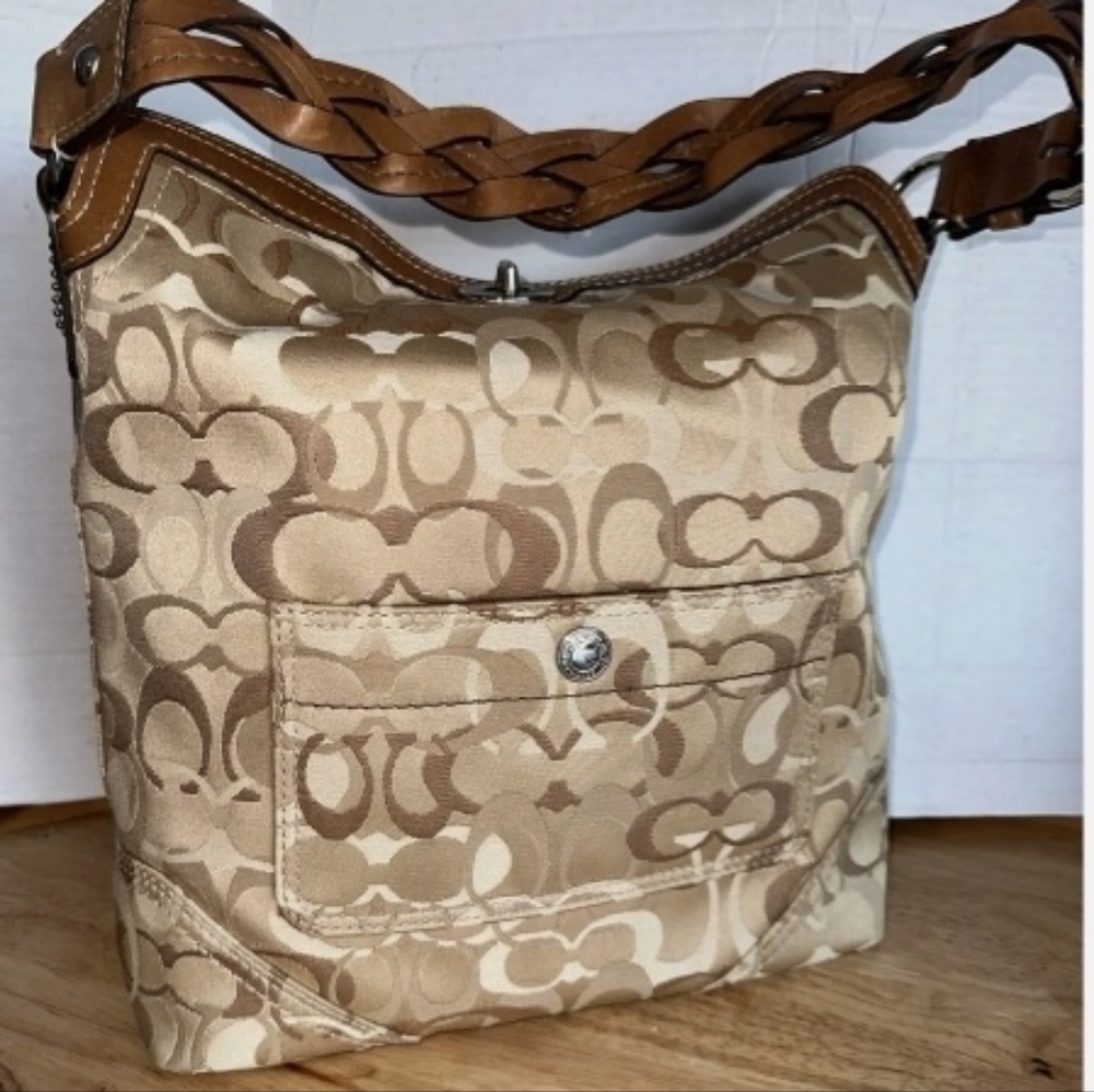 🍍Coach Chelsea Optic SignatureHobo Handbag Tan Brown EUC